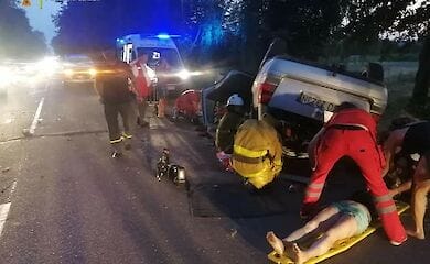 Рятувальники розповіли подробиці смертельної ДТП під Києвом: в легковику було 13 осіб