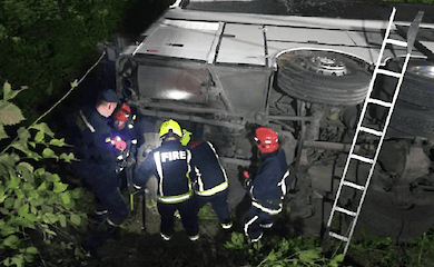 У Рівненській області перекинувся рейсовий автобус з пасажирами