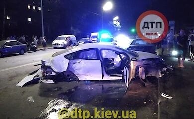 В Киеве произошло ДТП, в котором умерла 21-летняя девушка