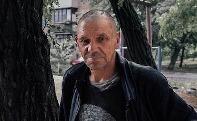 Без работы и жилья: мужчину с туберкулезом выкинули на улицу