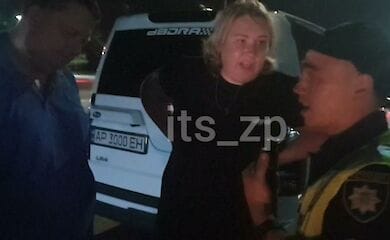 В Запорожье директор гимназии попалась пьяная за рулем