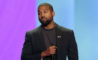 Канье Уэст разрыдался прямо на сцене