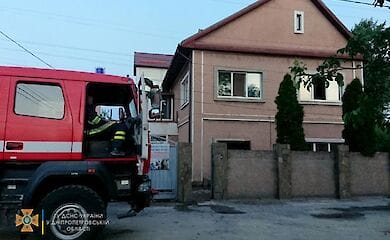 У Кривому Розі спалахнув приватний будинок для літніх людей