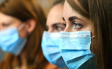 МОЗ не планирует отменять маски, в том числе для вакцинированных