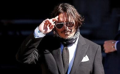 Джонни Депп выиграл судебное разбирательство против Эмбер Херд