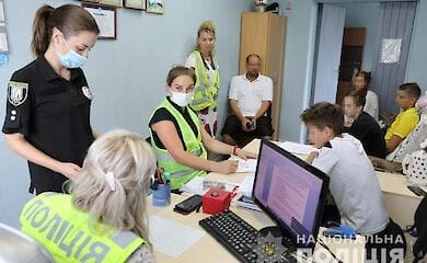 В Киеве подростки напали на прохожего
