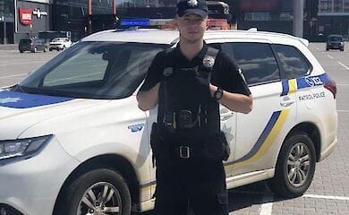 В Киеве подросток пытался спрыгнуть с крыши 16-этажки