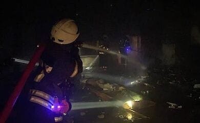 Вночі в Києві на Подолі горіла адміністративна будівля