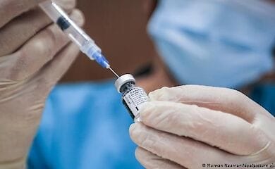 Скільки українців повністю вакцинувались від COVID-19