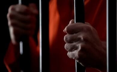 Чоловіка засуджено до 15 років тюрми за насильство над 11-річною дівчинкою