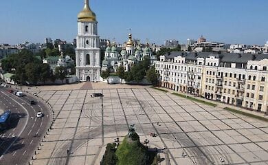 Как выглядит Софийская площадь после несогласованного дрифта