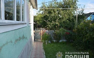 На Хмельниччині чоловіка підозрюють у вбивстві батьків-пенсіонерів