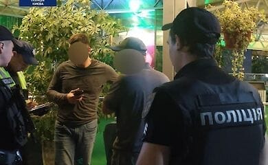 Поліцейські затримали чоловіків, які влаштували нічну стрілянину в Києві