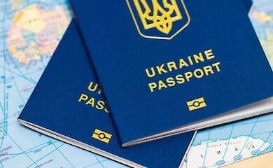 Сколько украинцев мечтает работать за границей