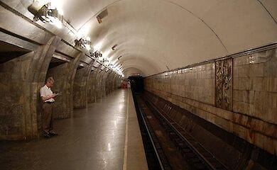 В Києві на одній з центральних станцій метро відремонтують ескалатори