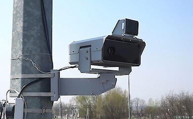 На дорогах України запрацювали нові камери автофіксації порушень