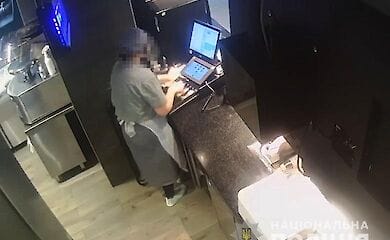 Кассир супермаркета обокрала кассу 