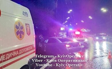 В Киеве вблизи Шулявки произошло ДТП, есть пострадавшие