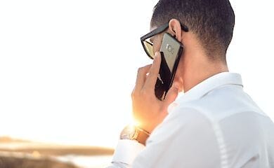 Специалисты объяснили, почему мобильная связь в Украине дорожает