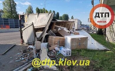 На Одесской трассе под Киевом тянучка из-за ночного ДТП