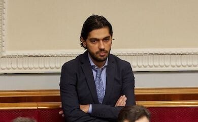 Перша сутичка нової сесії ВР: Тищенко намагався виштовхати Лероса з трибуни