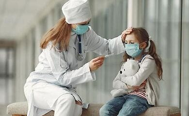 В Минздраве рассказали, когда начнут вакцинировать детей от Covid-19
