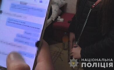 Представлялся полицейским и угрожал: в Одессе мужчина насиловал подростков