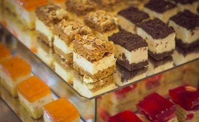 Врач рассказал, какие продукты не стоит есть после 60