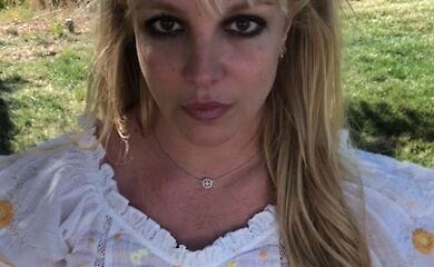 Певица решила восстановить аккаунт в Инстаграм