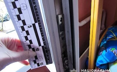 Викрадав алкоголь та золото: в Києві судитимуть квартирного злодія