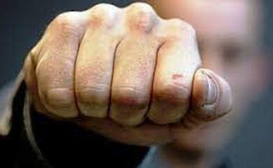 В столичном ТРЦ охрана подняла руку на подростков