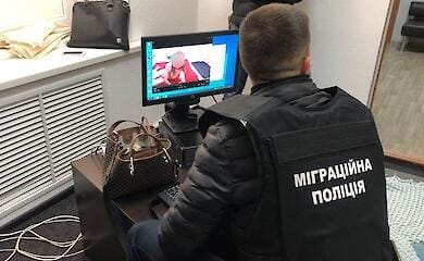 Работали круглосуточно: в Запорожье разоблачили сеть порностудий