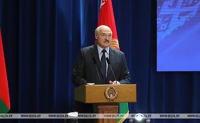 Лукашенко хочет бесплатно рекламировать товары "Ябатька"