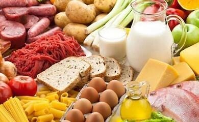 Перечислены продукты, повышающие риск развития агрессивной формы онкологии