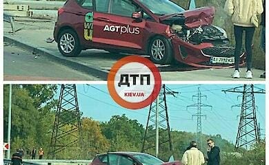 Снес отбойник и вылетел на тротуар: в Киеве ДТП
