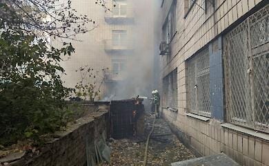 В Киеве эвакуировали людей из-за пожара
