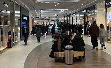 При переходе в "красную" зону ТРЦ не будут пускать несовершеннолетних