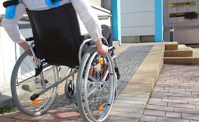 В Дарницком районе Киева обустроят безбарьерное пространство