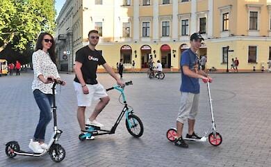 Одесским самокатчикам "снизили" скорость