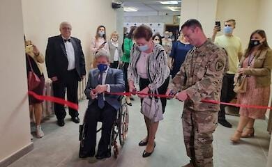 Дітей носили на руках: в центрі реабілітації запустили ліфт