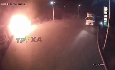 З'явилося відео моменту вибуху на АЗС біля Харкова