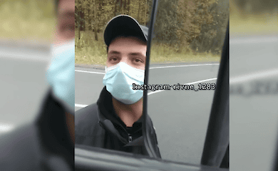 Водитель не пустил в автобус патрульных для проверки COVID-документов
