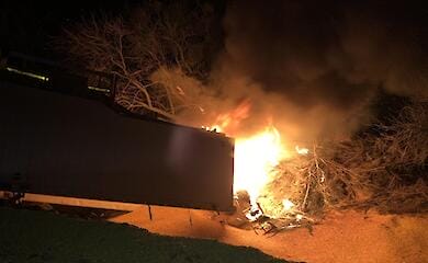 При столкновении авто с грузовиком погибли три человека