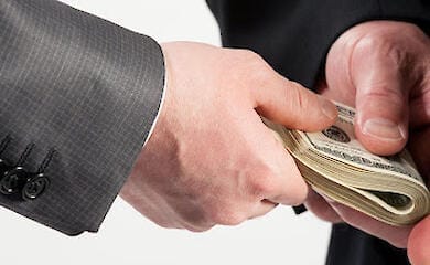 Сотрудники Одесского горисполкома попались на взятке