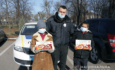 Діти пішли з дому у Маріуполі після конфлікту