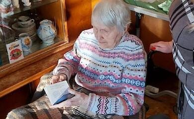 Одесситка в 104 года получила загранпаспорт