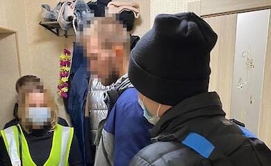 СБУ задержала экс-полицейского, торговавшего закрытыми базами данных
