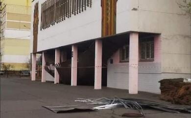 В одной из киевских школ упал подвесной потолок