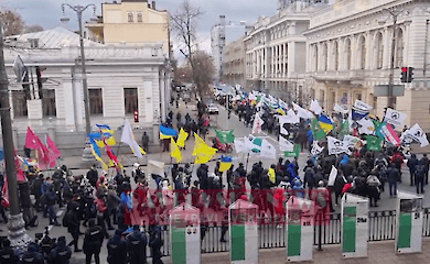 Возле Верховной Рады проходит акция предпринимателей (видео)
