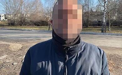 В Запорожье мужчина выстрелил в продавца за отказ продать мороженое без маски